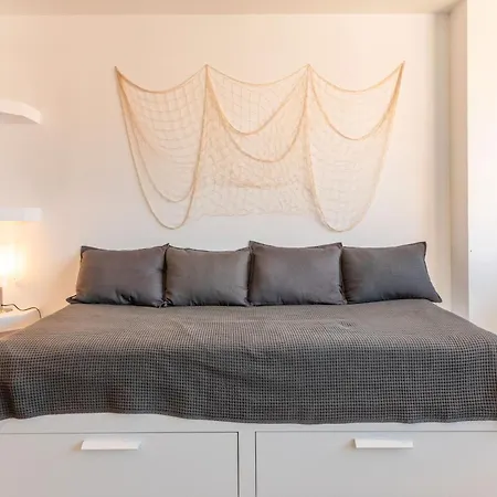 Apartment Cocooning *